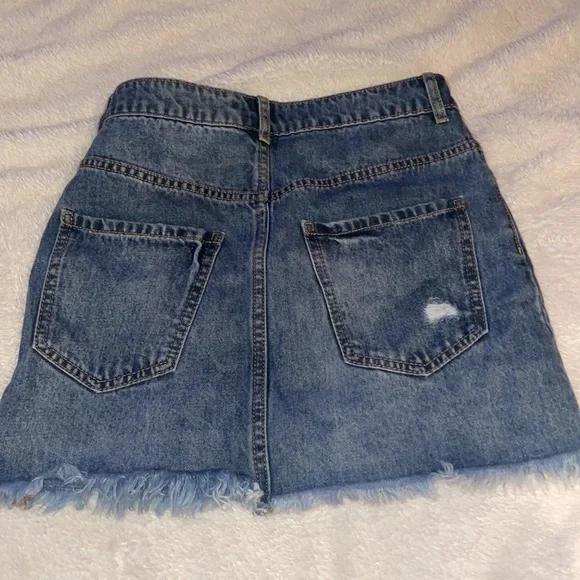 ITEM: Forever 21 Denim Skirt | SIZE: US 25 | COLOR: Blue - Picture 2 of 5
